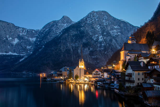 istock Hallstatt Salzkammergut Night Shot 1405075314