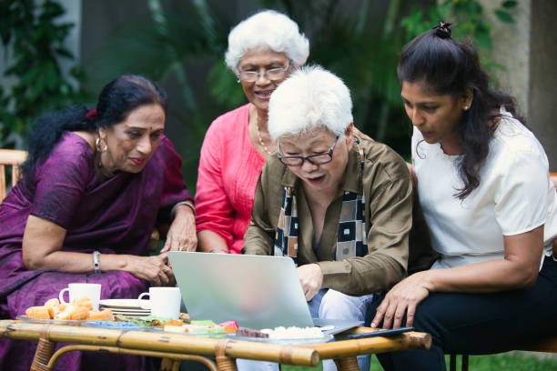 istock Gossip, Friendship and Retired Life 1405075468