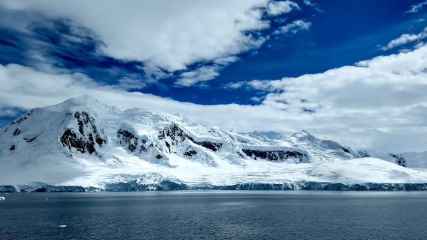 istock Extreme terrain in Antarctica. 1405080001