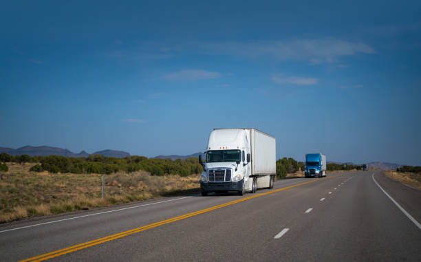 istock White semi-truck speeding in Arizona 1405153777