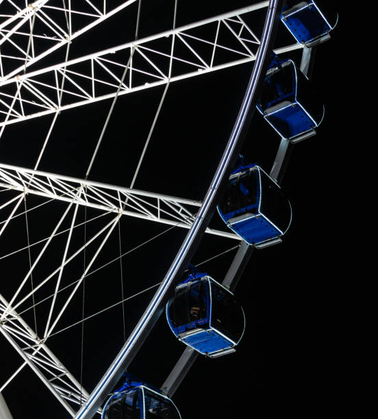 istock Night view to illuminated ferris wheel 1405163331