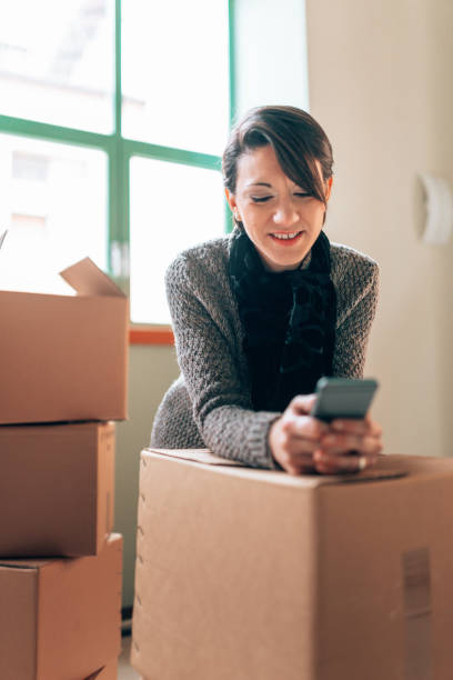 istock it is time to move in a new place 1405174375