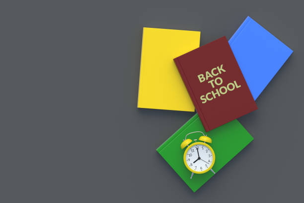 wort zurück zur schule auf buch in der nähe des weckers. bildungskonzept. leerzeichen kopieren. draufsicht. 3d-rendering - back to school equipment capital letter clock stock-fotos und bilder