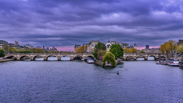 istock Cloudy twilight above the Pont Neuf, Paris 1405239929