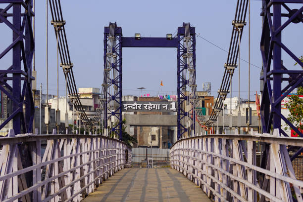 anand mohan mathur jhula pul, indore, madhya pradesh, índia. - port of san francisco - fotografias e filmes do acervo