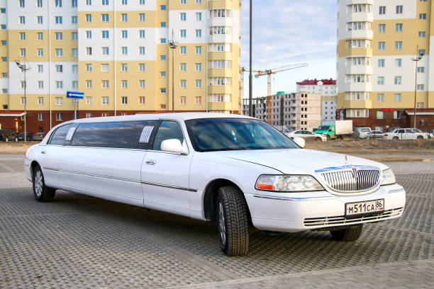 città di lincoln noleggio - limousine foto e immagini stock