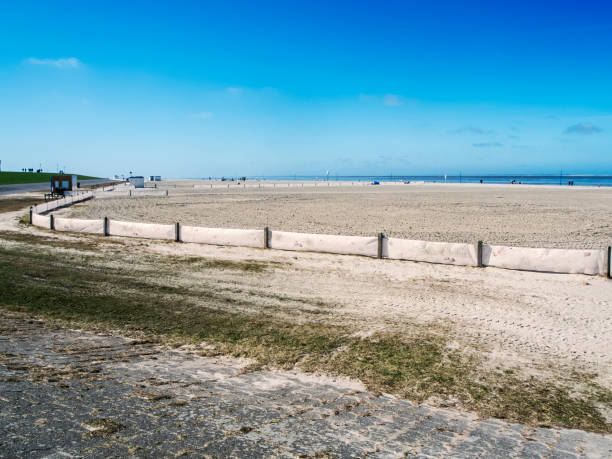 istock Empty North Sea beach in March 1405388255