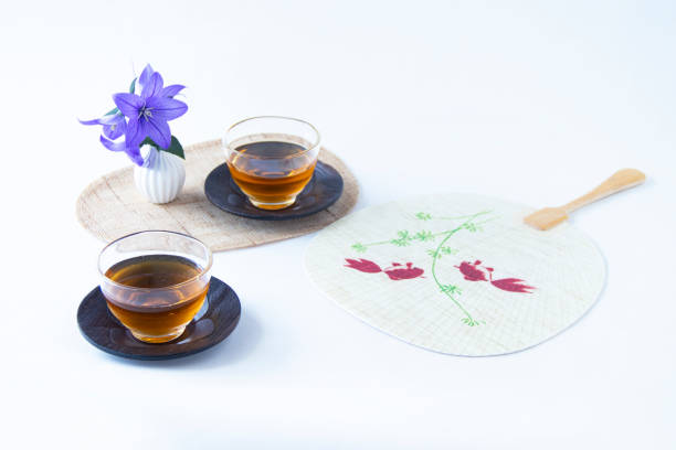 istock uchiwa and hojicha and Platycodon grandiflorus 1405407098