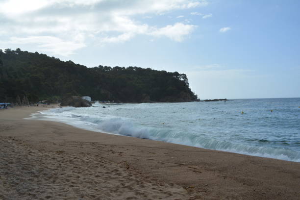 istock rough sea Cala Canyelles 1405422095
