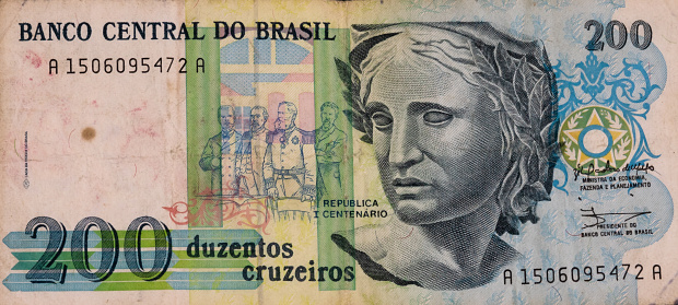 200 banknote(two hundred) cruises. Ancient Brazilian currency, the cruise. Anverse Symbolic Effigy of the Republic