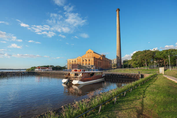 Gasometro Power Plant (Usina do Gasometro) and Moacyr Scliar Park and - New Guaiba Revitalized Waterfront (Orla do Guaiba) - Porto Alegre, Rio Grande do Sul, Brazil Gasometro Power Plant (Usina do Gasometro) and Moacyr Scliar Park and - New Guaiba Revitalized Waterfront (Orla do Guaiba) - Porto Alegre, Rio Grande do Sul, Brazil porto grande stock pictures, royalty-free photos & images