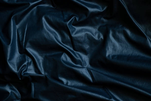jaqueta de inverno masculina folhada preta como fundo, jaqueta para baixo fechar - puffed sleeve - fotografias e filmes do acervo