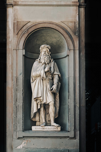 6th June, 2022 -Statue of Leonardo da Vinci outside the Uffizi Gallery in the Renaissance city of Florence in Italy.