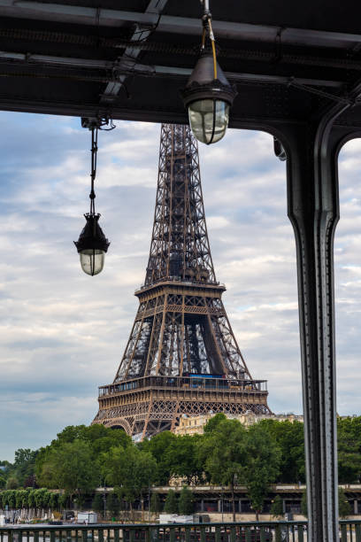 istock Eiffel Tower from the Bir-Hakeim Bridge 1405585926
