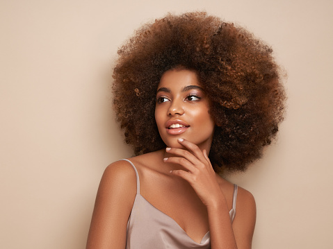 https://media.istockphoto.com/id/1405599242/photo/beauty-portrait-of-african-american-girl-with-afro-hair.jpg?b=1&s=170667a&w=0&k=20&c=0jTKniQIlvRlwebFknQUpPy4lPm0EI0byuHPIjxHgGE=