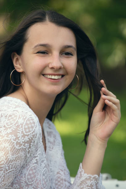 istock long hair brunette 1405664051