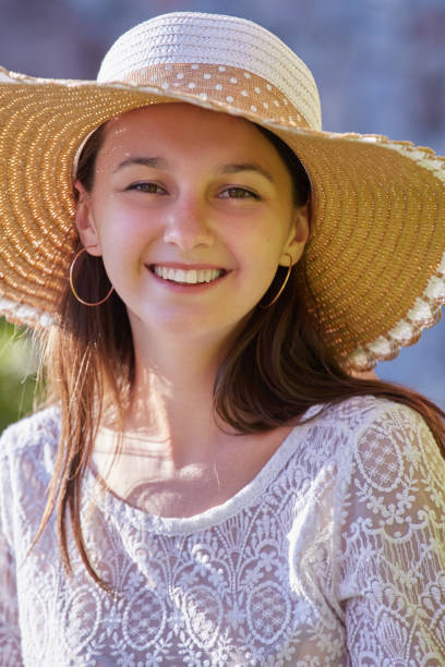 istock pretty summer girl 1405666164