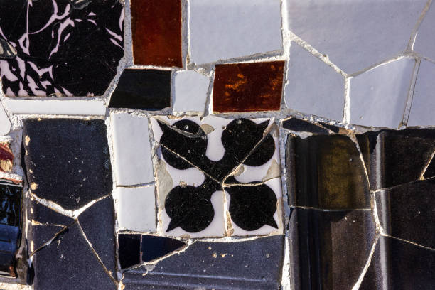 décoration de carreaux de verre céramique - mosaic tile antonio gaudi art photos et images de collection