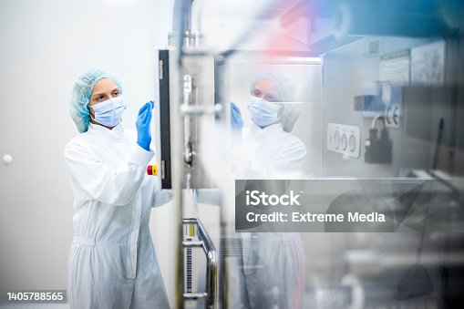 istock Pharmaceutical industry and drug manufacturing 1405788565