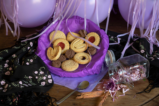cookies, decorated with balloons
