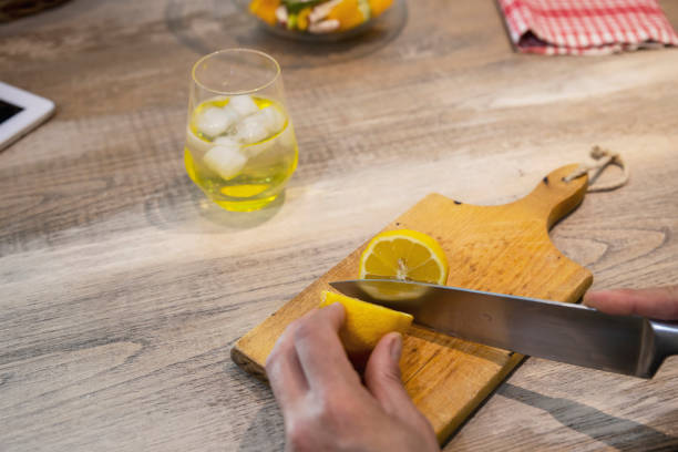 istock Always add a lemon in drink 1405863499