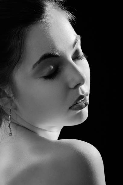 istock sensual young woman 1405898095