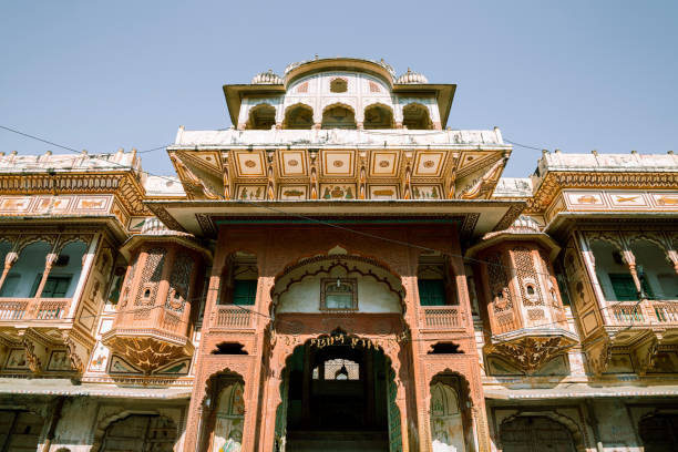 istock Indian traditional building in Pushkar, India 1405925954