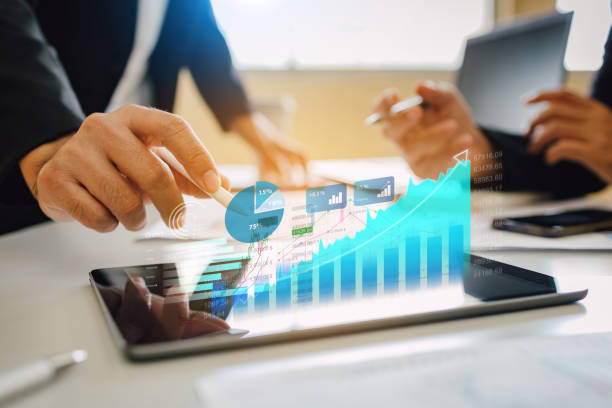 Business analysis big data screen and economic growth with financial graph. Concept of virtual dashboard technology digital marketing and global economy network connection. 3D illustration. Business analysis big data screen and economic growth with financial graph. Concept of virtual dashboard technology digital marketing and global economy network connection. 3D illustration. financial planning stock pictures, royalty-free photos & images