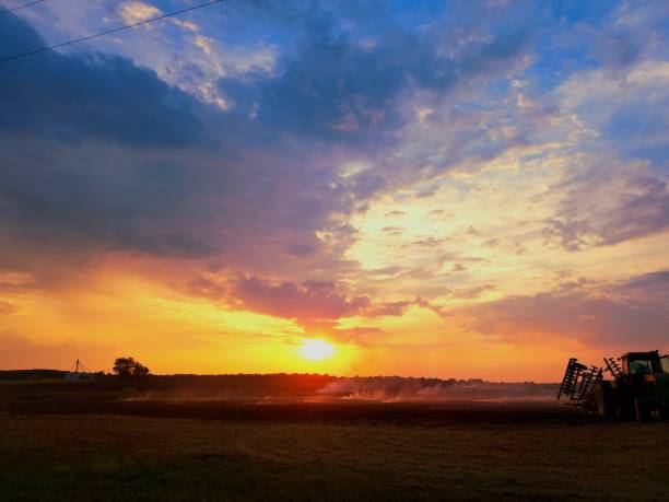 istock Dusk to dawn 1405999508