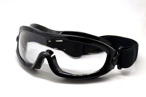 Black Goggles for bikers to protect their eyes from dust  and other sport