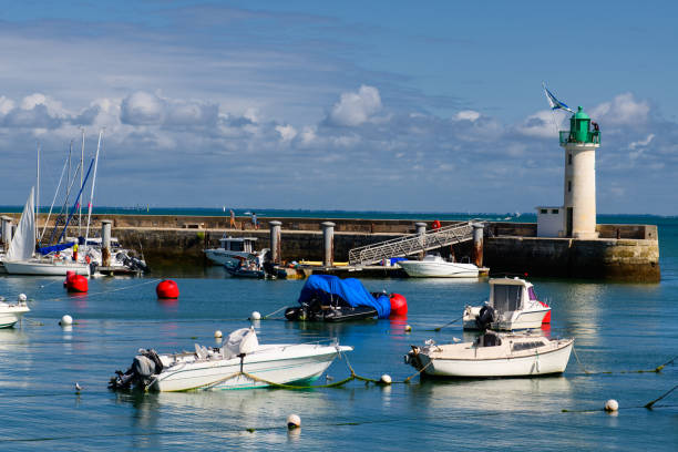 istock View on Phare de la Flotte 1406153829