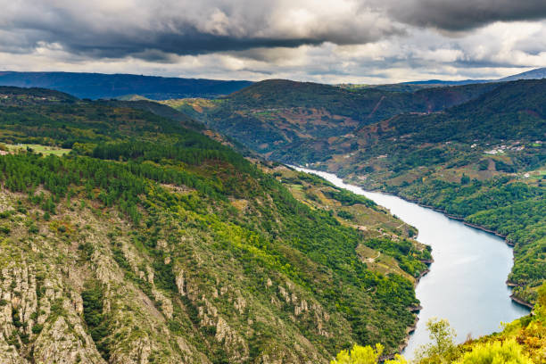 istock River Sil Canyon, Galicia Spain. Mountain view. 1406160115