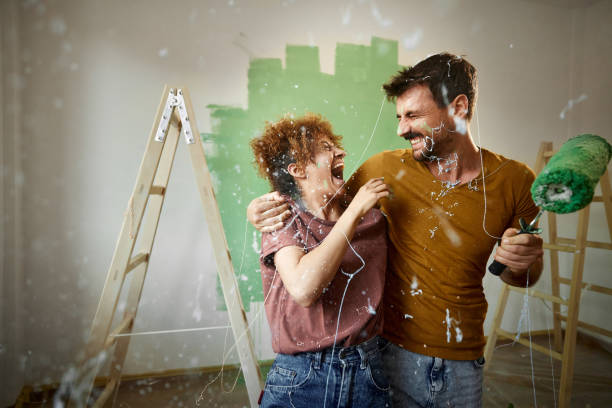 messy house painting! - home addition home improvement paint decorating imagens e fotografias de stock