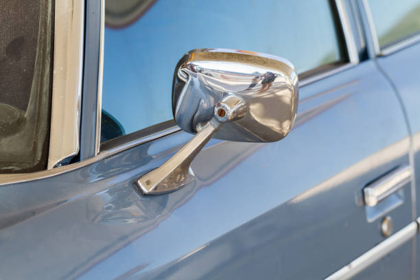 istock Mirror of a retro car 1406166988