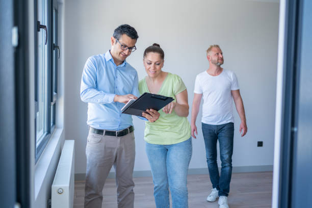 istock Buying New House 1406187284