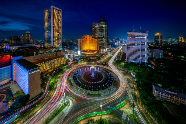 Selamat Datang Monument Selamat Datang Monument also known as the Monumen Bunderan HI, is a monument located in Central Jakarta, Indonesia. Completed in 1962, Selamat Datang Monument is one of the historic landmarks of Jakarta, Indonesia traffic circle photos stock pictures, royalty-free photos & images