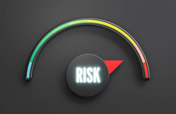 calificación del indicador de nivel de riesgo de medio bajo y alto para el concepto de gestión y evaluación de riesgos mediante ilustración de renderizado 3d. - analyzing danger risk insurance fotografías e imágenes de stock