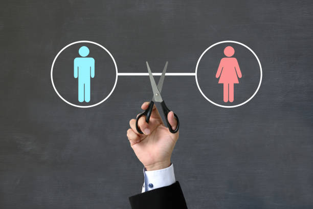 istock Buisness man cutting human relatioship images 1406287284