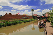 floating-markt.jpg?b=1&s=170x170&k=20&c=vlhrdCTFxJYOegB-272O8D6GPnvE_ttHC9krx2KQt5s=