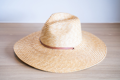 Straw hats for going to the beach,hat