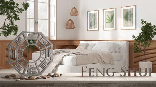 estante de mesa de madera con ba gua, piedra de guijarros y plantas de bambú, dormitorio minimalista blanco y de madera con cama doble, diseño de interiores de concepto zen, fondo de idea de plantilla de feng shui - fengshui fotografías e imágenes de stock