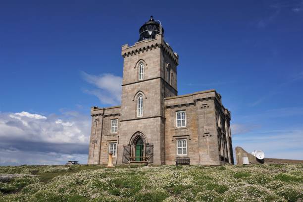 isle of peut phare - may photos et images de collection