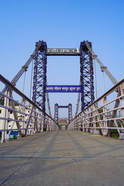 anand mohan mathur jhula pul, indore, madhya pradesh, índia. - port of san francisco - fotografias e filmes do acervo