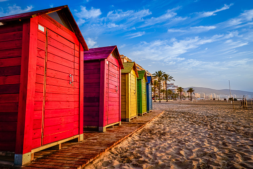 Muizenberg is a beach-side town, situated on False bay and has an fine and long, over 20 km long beach.