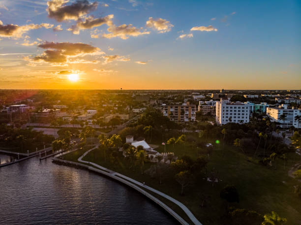 istock Sunset Lake Worth Beach Florida 1406453300