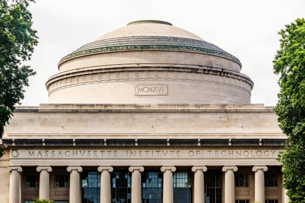 instituto de tecnologia de massachusetts - mit - construindo 10 grande cúpula - massachusetts institute of technology university massachusetts dome - fotografias e filmes do acervo