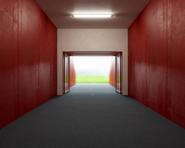 entrée du tunnel du red sports stadium - wall corridor tunnel glass photos et images de collection