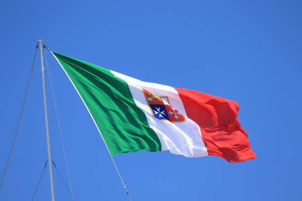 bandiera navale civile d'italia - naval flag foto e immagini stock