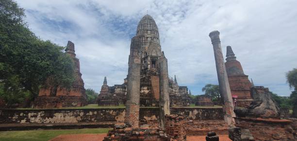 istock Wat Ratchaburana temple in Ayutthaya 1406622103