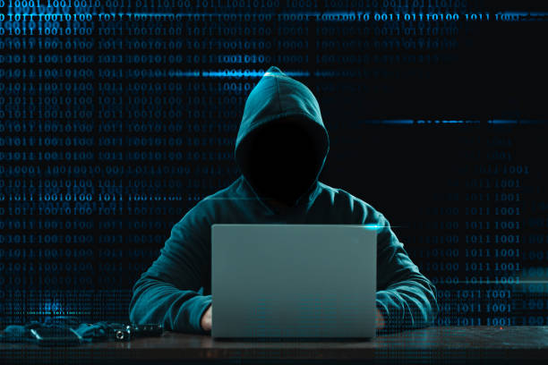 großes konzept des finanzdatendiebstahls. ein anonymer hacker hackt hochgradig geschützte finanzdaten über computer. - gehackt stock-fotos und bilder